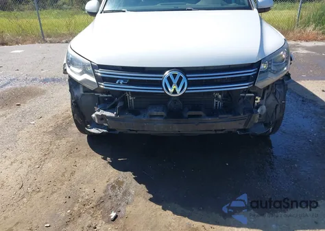 2015 Volkswagen Tiguan R-Line z USA, uszkodzony, nr VIN WVGAV7AX7FW608738
